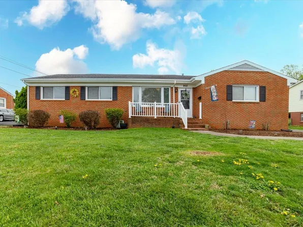 802 Anchor Dr, Roanoke, VA 24012