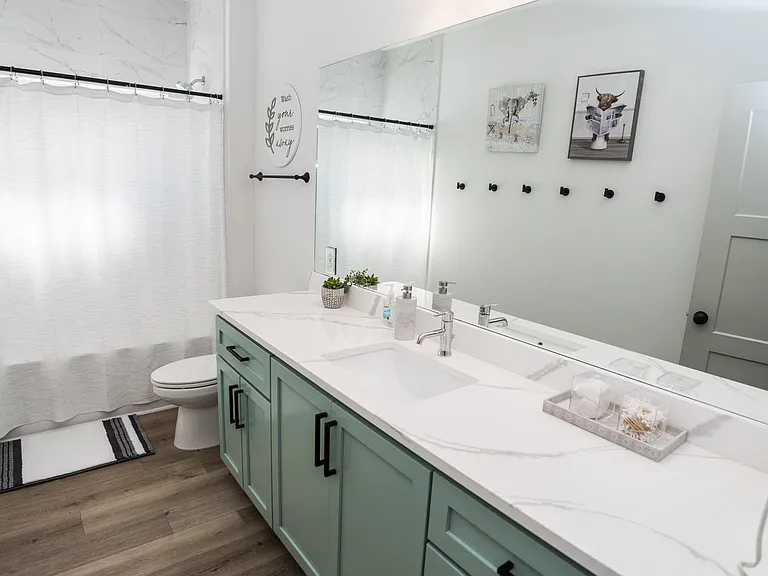22524 Lakeview Dr — Photo 52