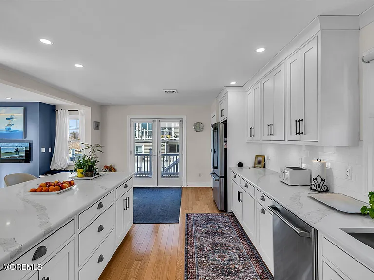 550 Whiting Ave — Photo 27
