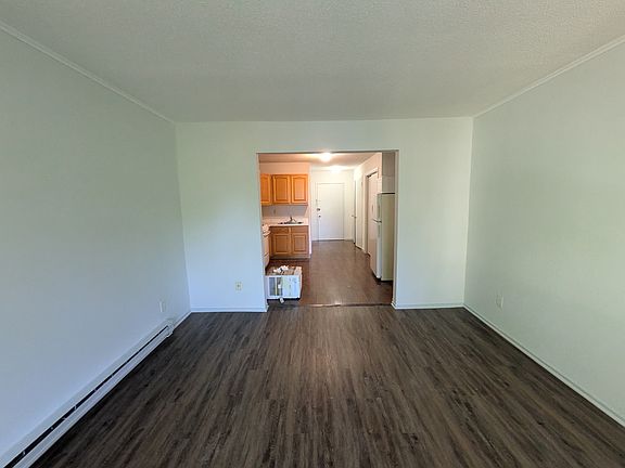 4th image of 289 Main Ave #37