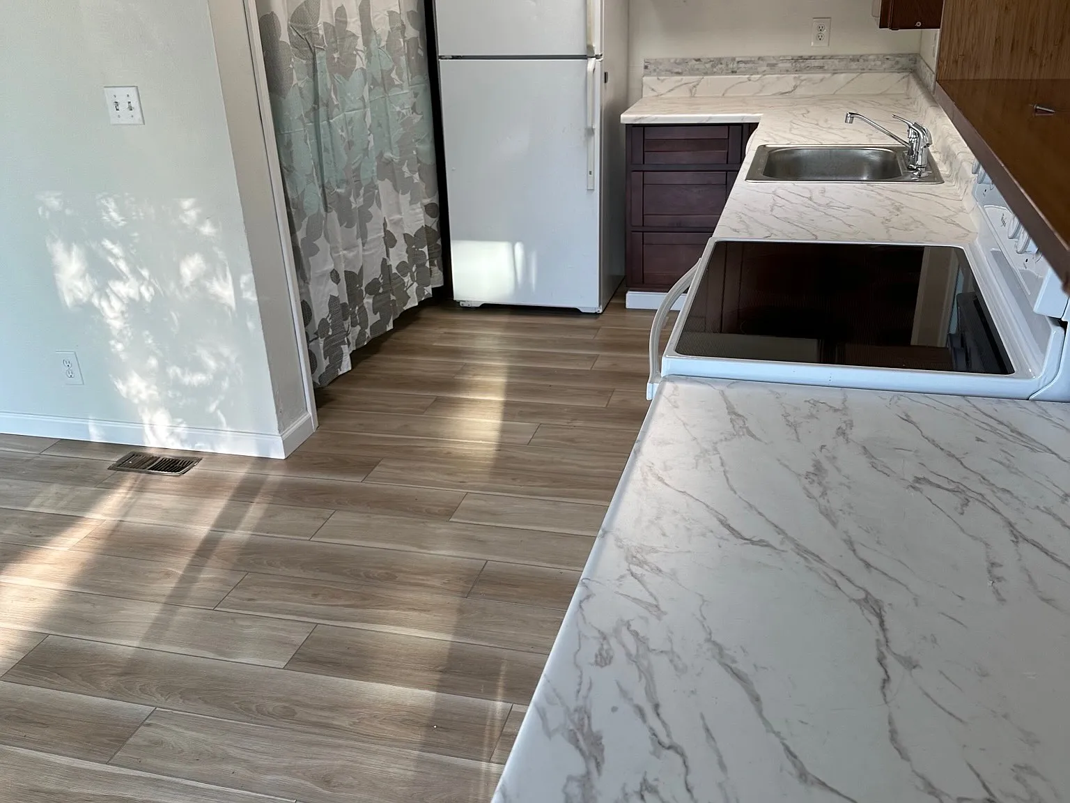 2 bed, 850 sqft, $1,325 — Photo 4