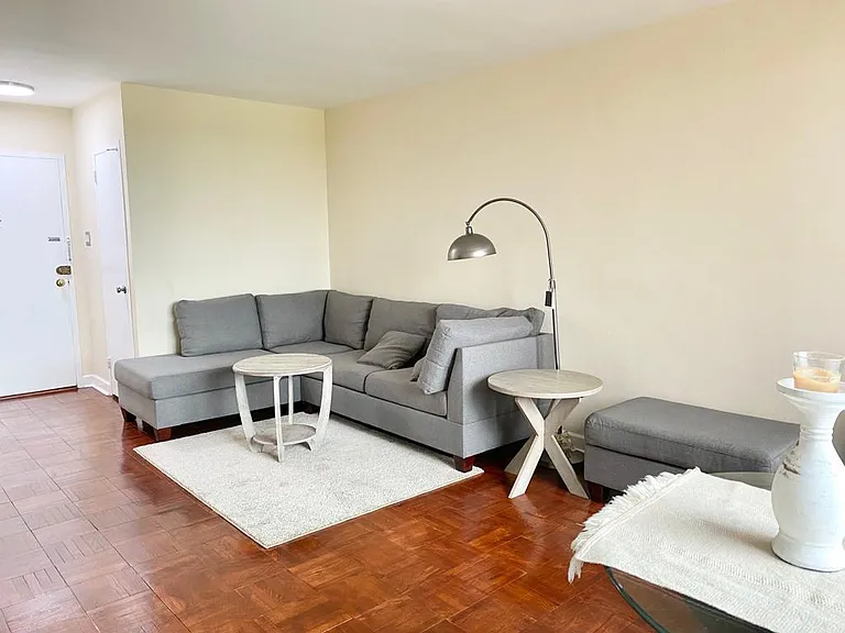 1011 Arlington Blvd #629 — Photo 5