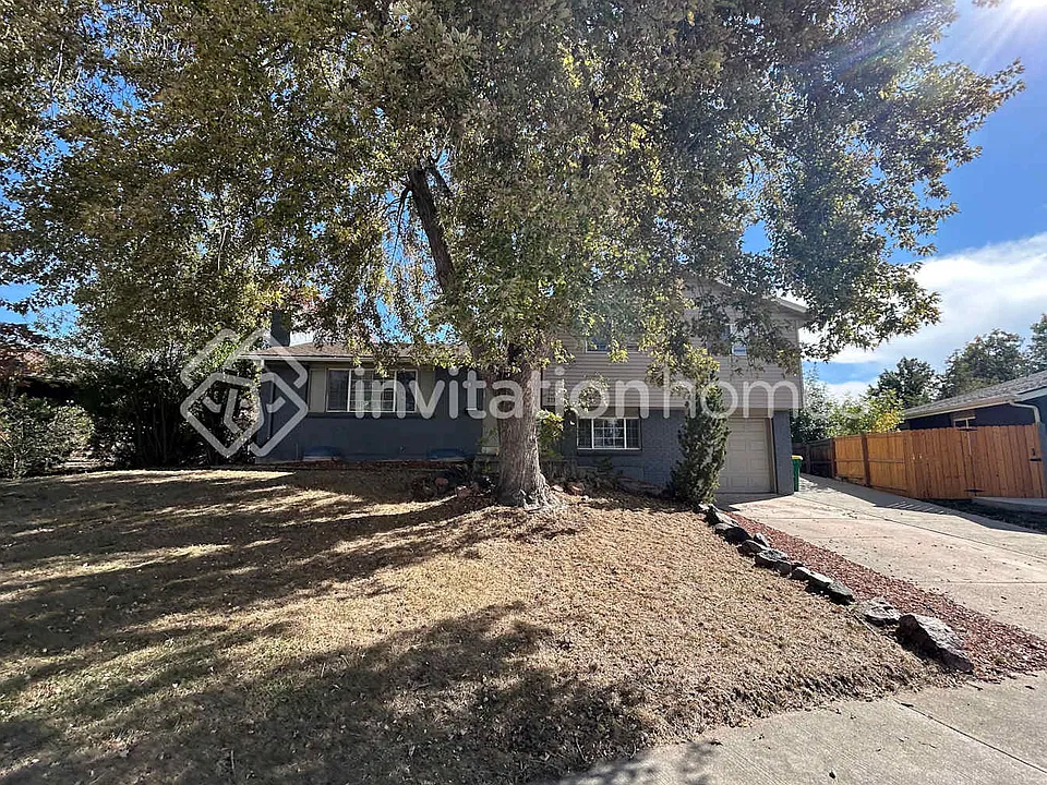 3760 W 95th Pl