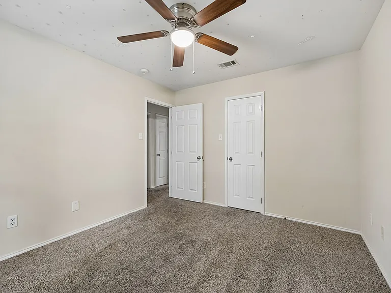 209 Meadow View Ln — Photo 22