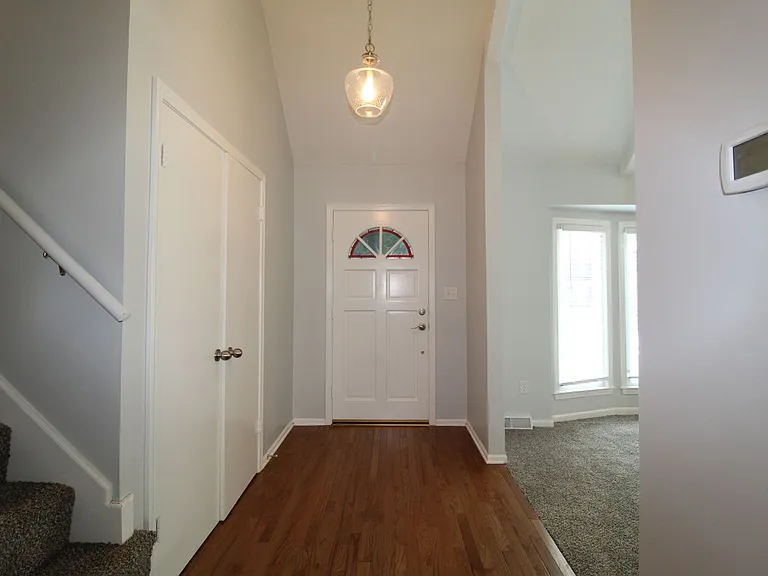 9913 Perry Dr — Photo 4