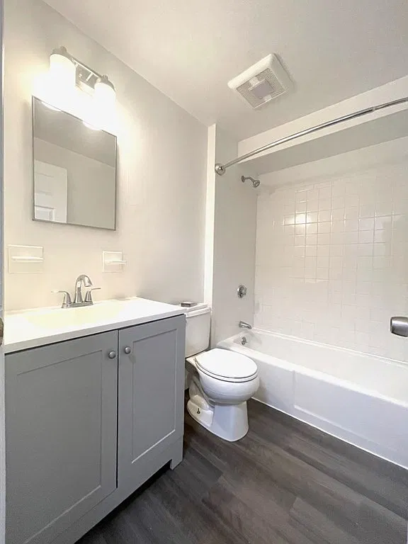 2 bed, 1.0 bath, 800 sqft, $1,950 — Photo 4