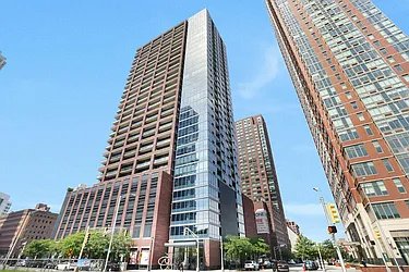 389 Washington Street, #33E