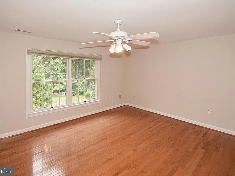 10190 Akhtamar Dr — Photo 27