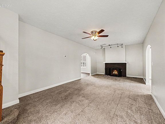 4th image of 2710 Rogers St