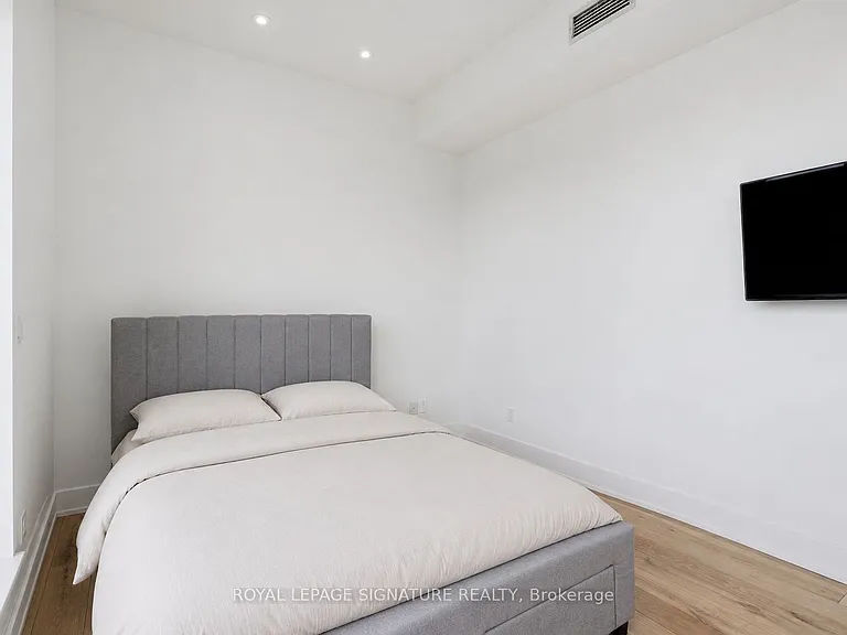 1205 Queen St W #Penthouse 704 — Photo 28