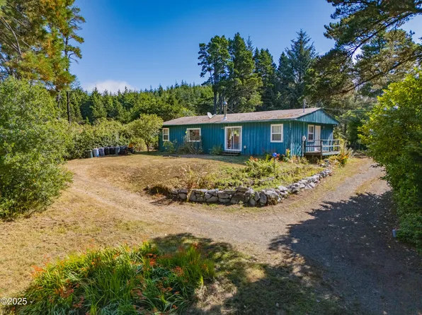 1092 NW Camrose Dr, Seal Rock, OR 97376