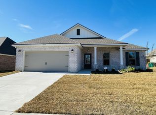 4644 Jayhawk Dr, Crestview, FL 32539