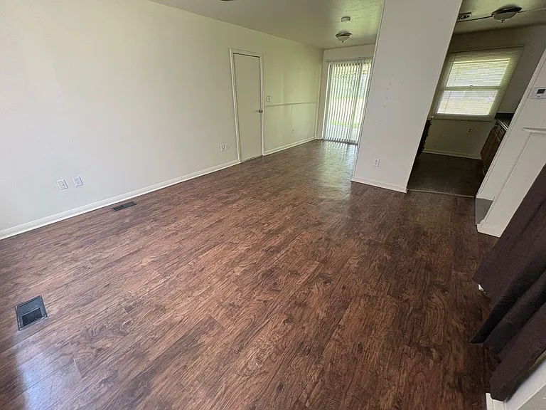 4131 Klepinger Rd — Photo 4