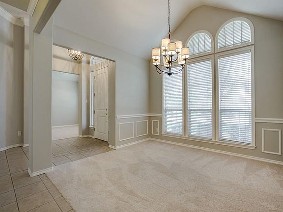 5th image of 611 Warrington Ln