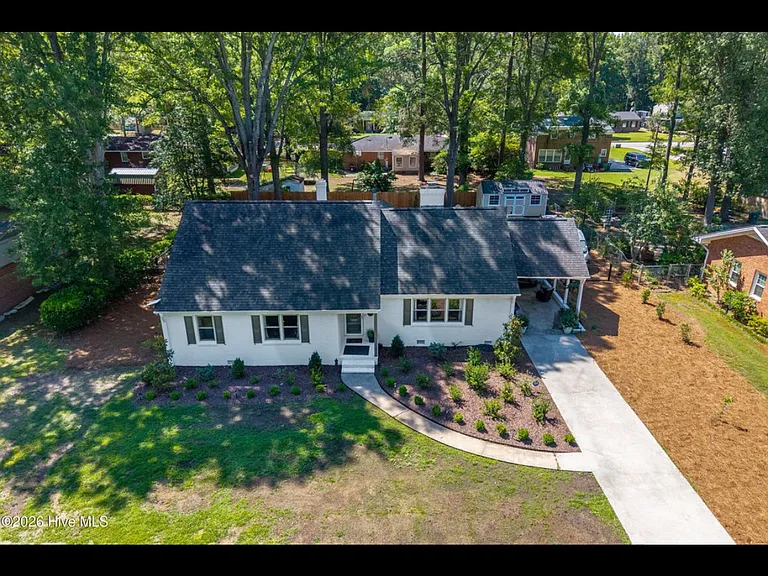 611 Clark Dr — Photo 27