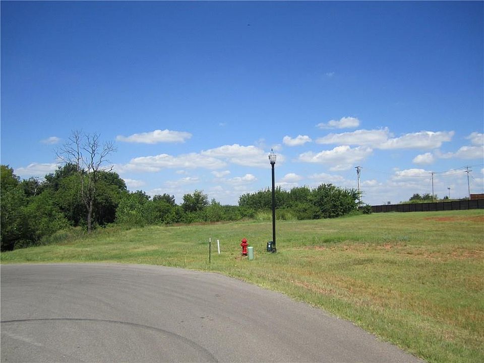2nd image of 621 Villaverde Ct