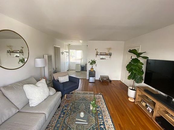 3rd image of 4436 52nd St