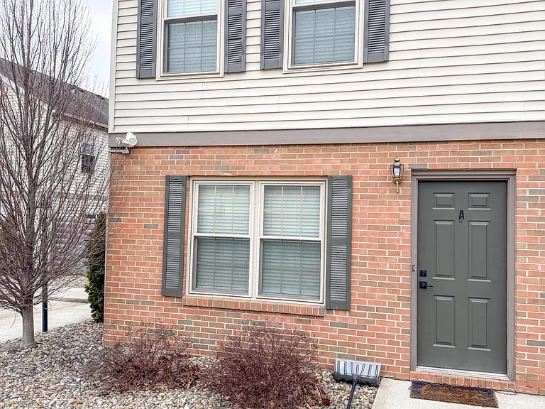 631 Pebble Place Dr #A — Photo 4