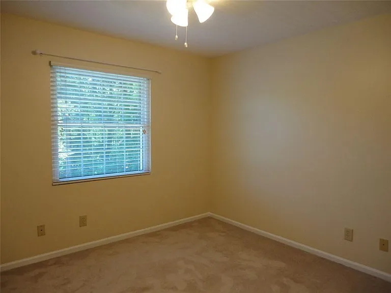 403 Northdale Ct — Photo 8
