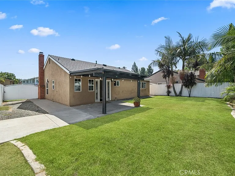 253 N Paseo De Juan — Photo 10