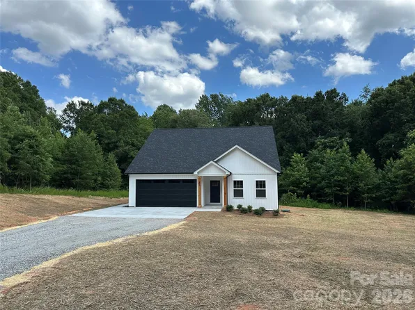 906 Maywood St, Concord, NC 28081