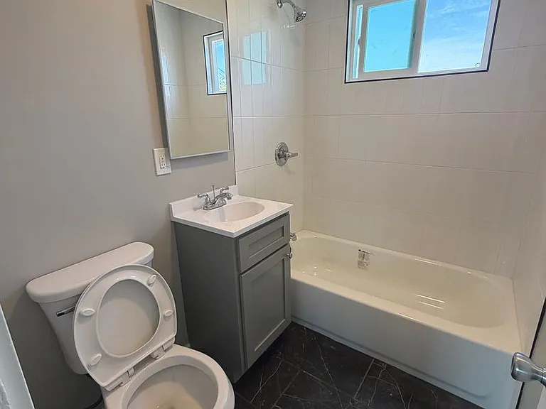 5712 Priory St — Photo 24