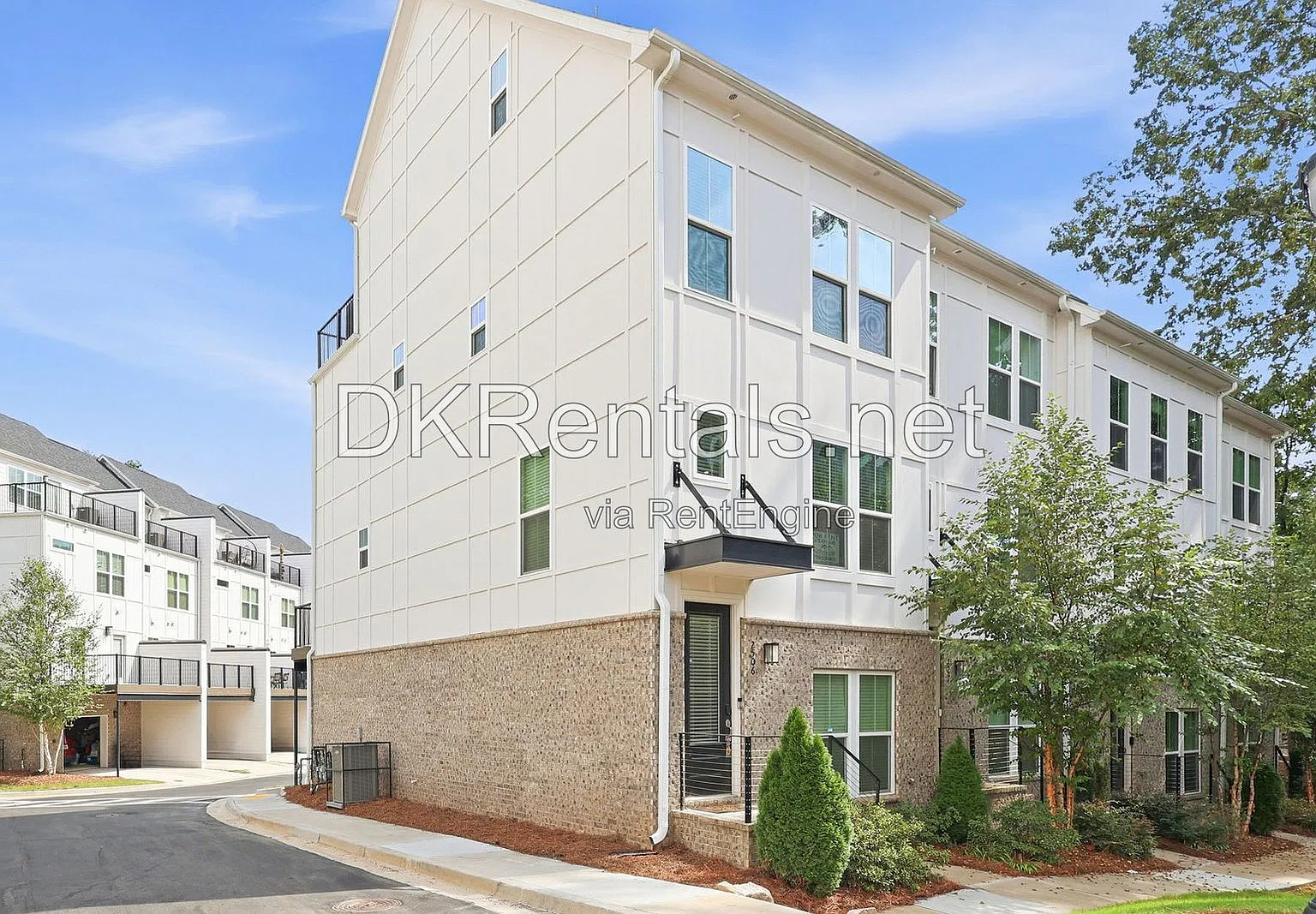 3 bed, 3.5 bath, 1826 sqft, $3,600 — Photo 2