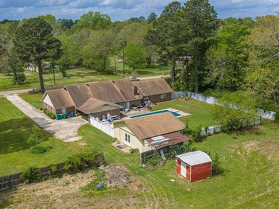 4th image of 2025 Allen Ln