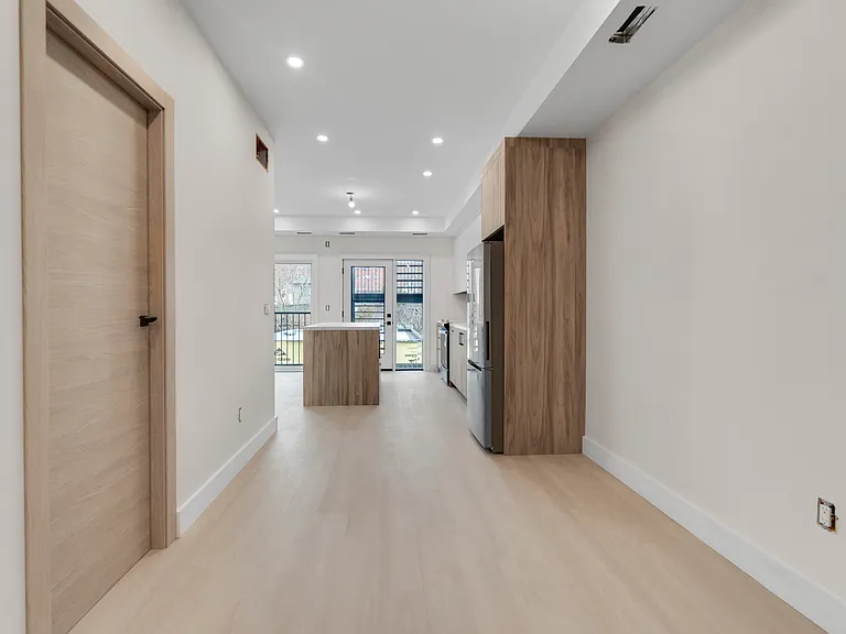 625 Harvie Ave #1 — Photo 31