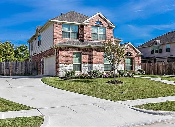 2nd image of 405 Windward Dr