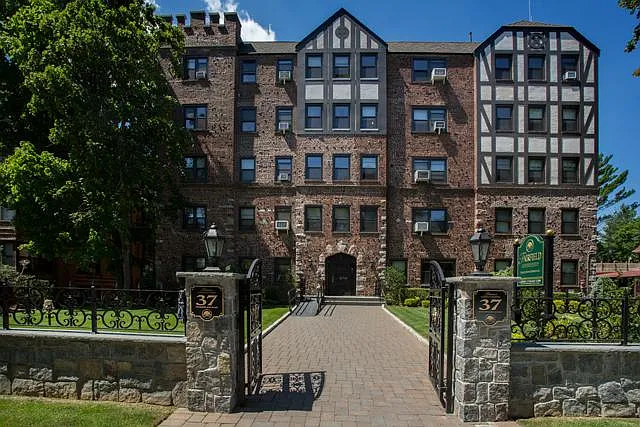 Fairfield Estates at Woodmere