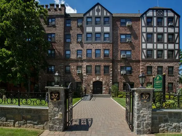 Fairfield Estates at Woodmere