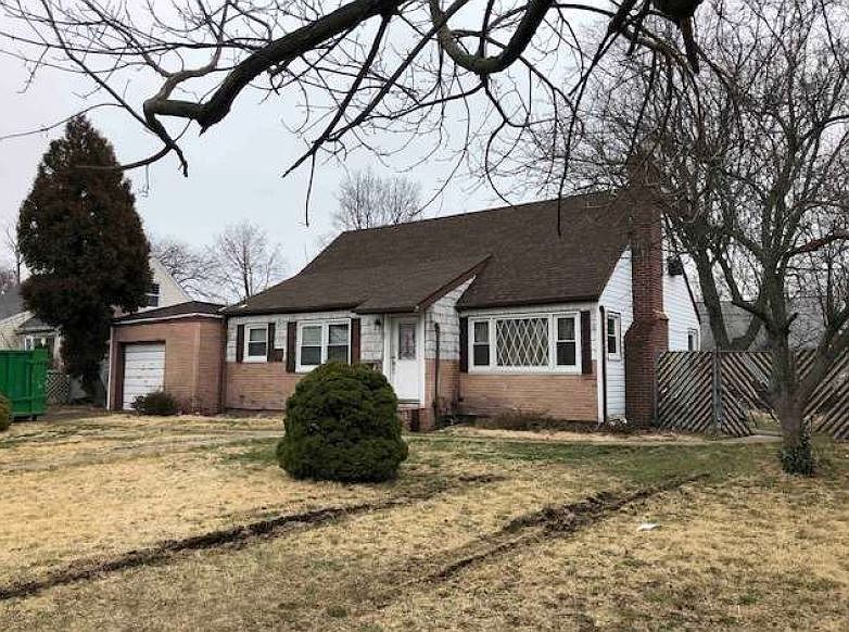 2nd image of 13 Adrian Ct