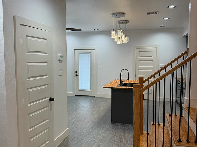 214 S Avenue I #214 — Photo 30