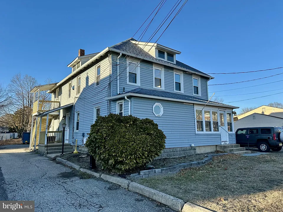 31 Carroll Ave