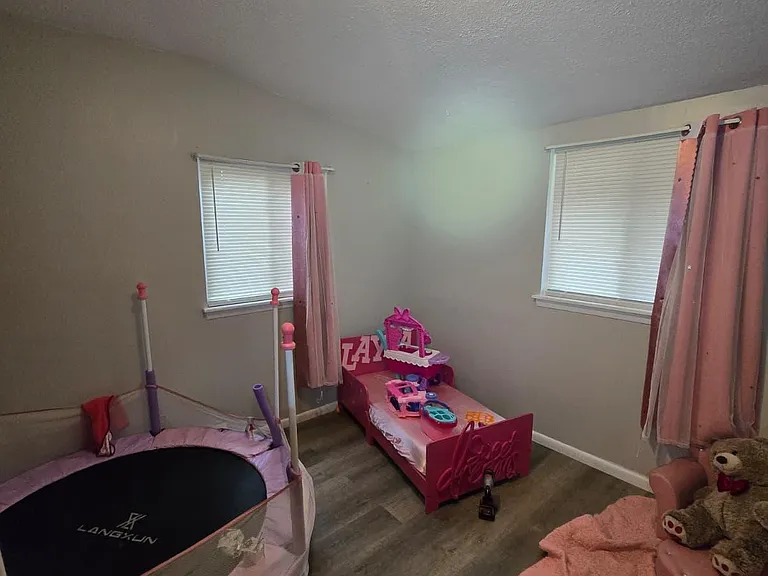 425 W Grace St — Photo 6