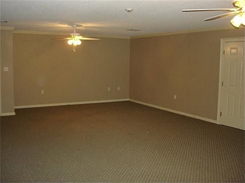 5th image of 1066 Cherry Creek Dr