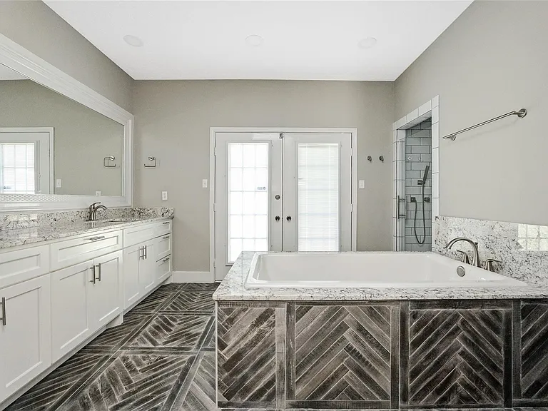 12002 Moorcreek Dr — Photo 29