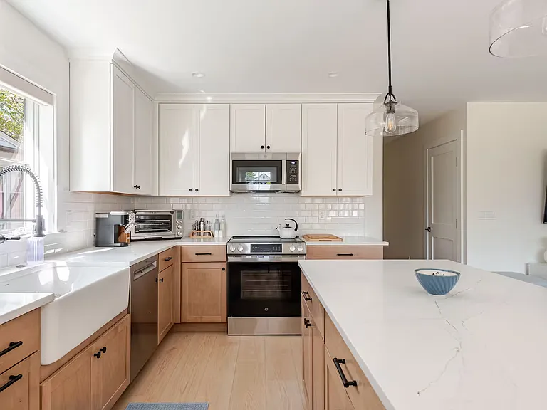 616 Main St #B — Photo 25