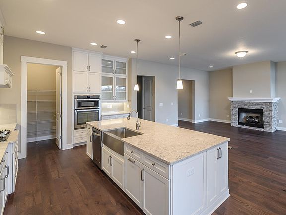 4th image of 334 Seahill Dr