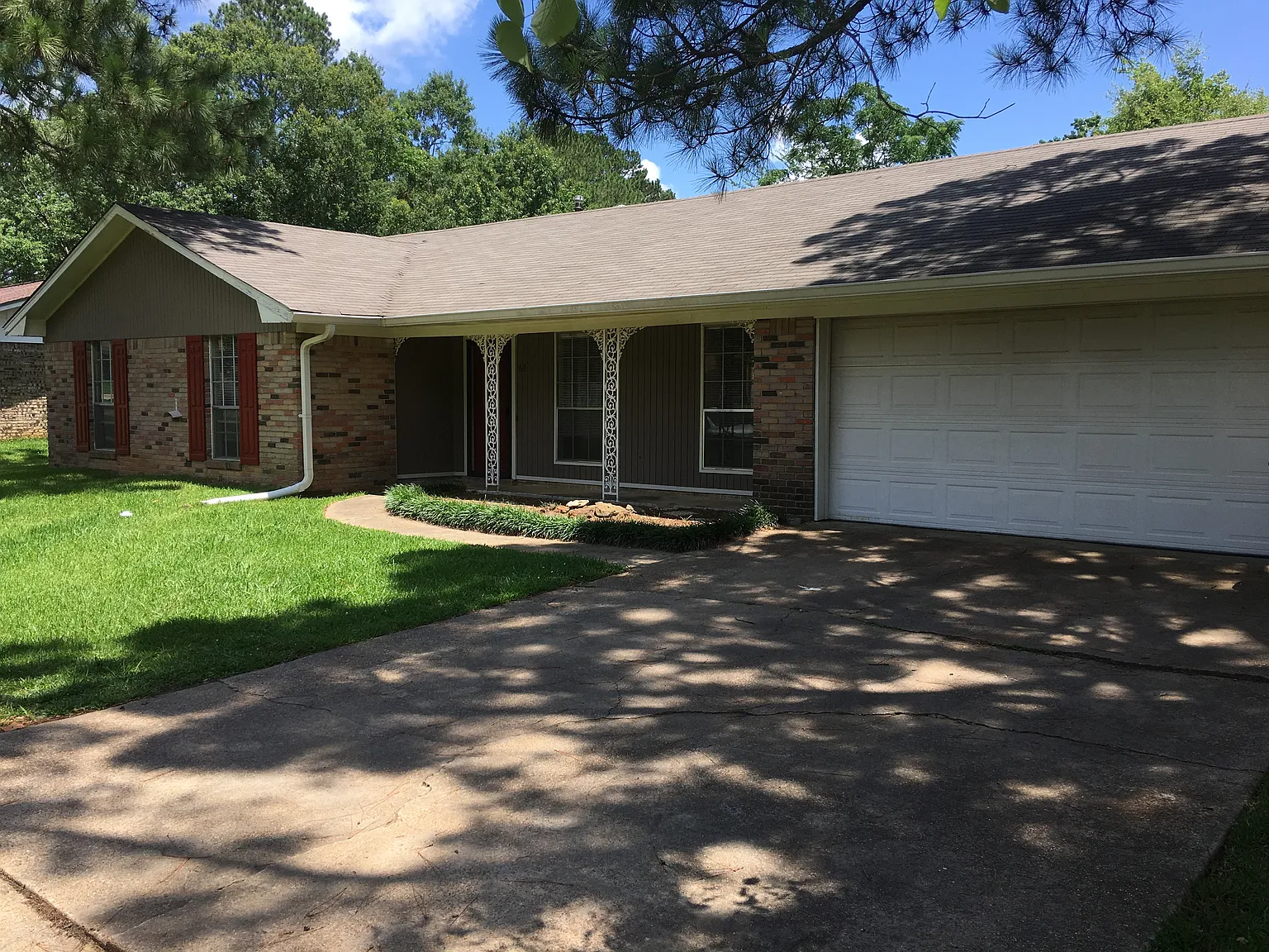 Crossgates Dr, Brandon — Photo 2