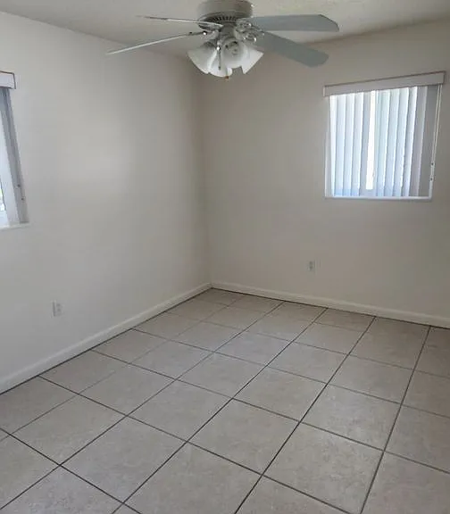 1550 W Central Ave — Photo 12