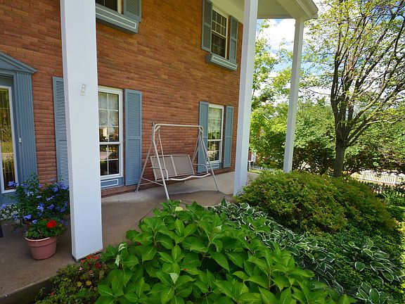 2nd image of 6119 Oakhaven Dr