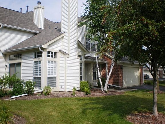 2nd image of 30W040 Mayfair Ct