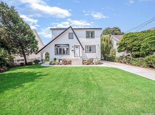 1727 Yale Rd, Merrick, NY 11566