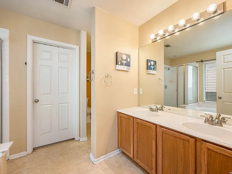3911 Valencia Peak — Photo 14