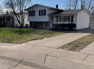 4045 Clover Ridge Ct, Toledo, OH 43623