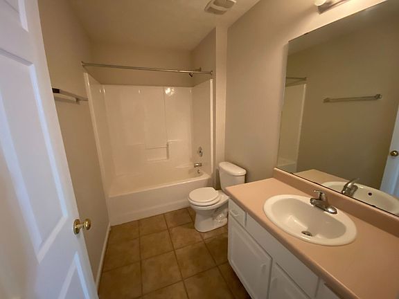 5th image of 6216 Crystal Dr APT C