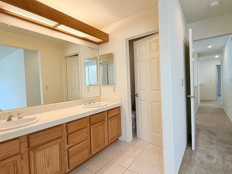 1126 Vista Pointe Cir — Photo 30