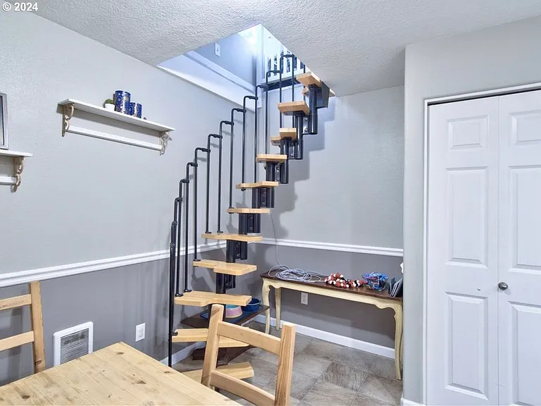309 W Sherman St #A — Photo 13